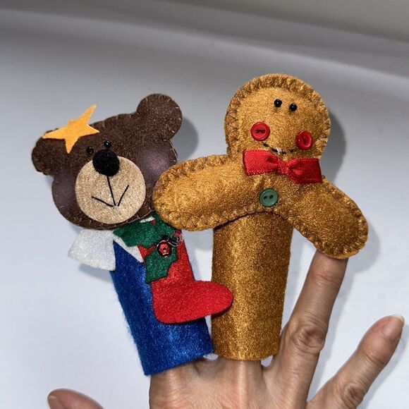 Two Christmas felt finger puppets - a bear with a stocking and a gingerbread man - Picture 2 of 6